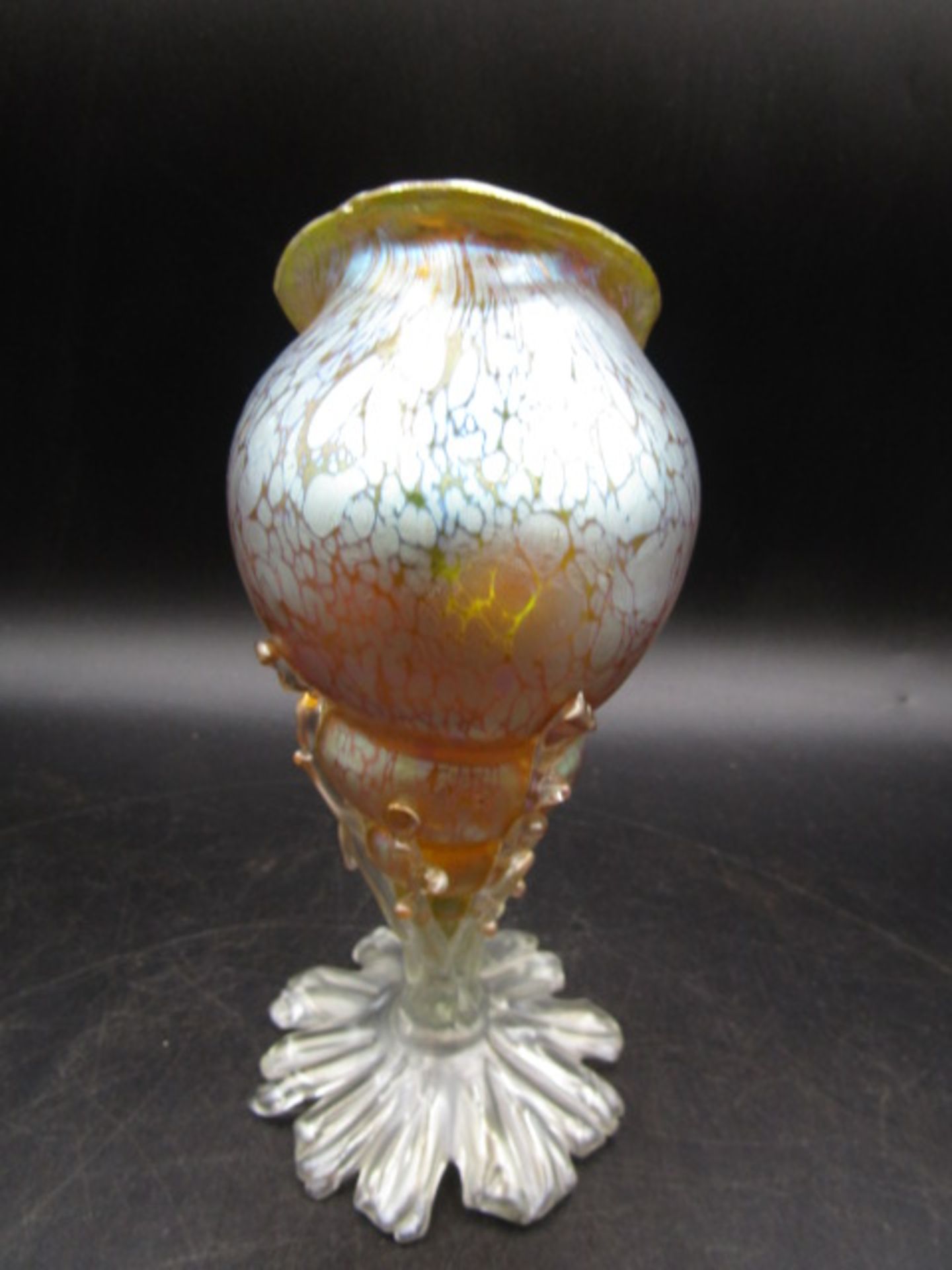 Loetz - An early 20th Century glass vase formed as a conch shell in the Creta Papillon pattern - Image 3 of 5