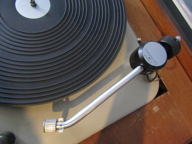 Thorens record player (no plug) - Image 3 of 5