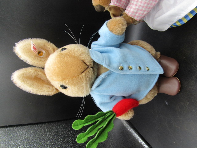 Steiff Peter Rabbit and Twiggy-Winkle - Image 4 of 5