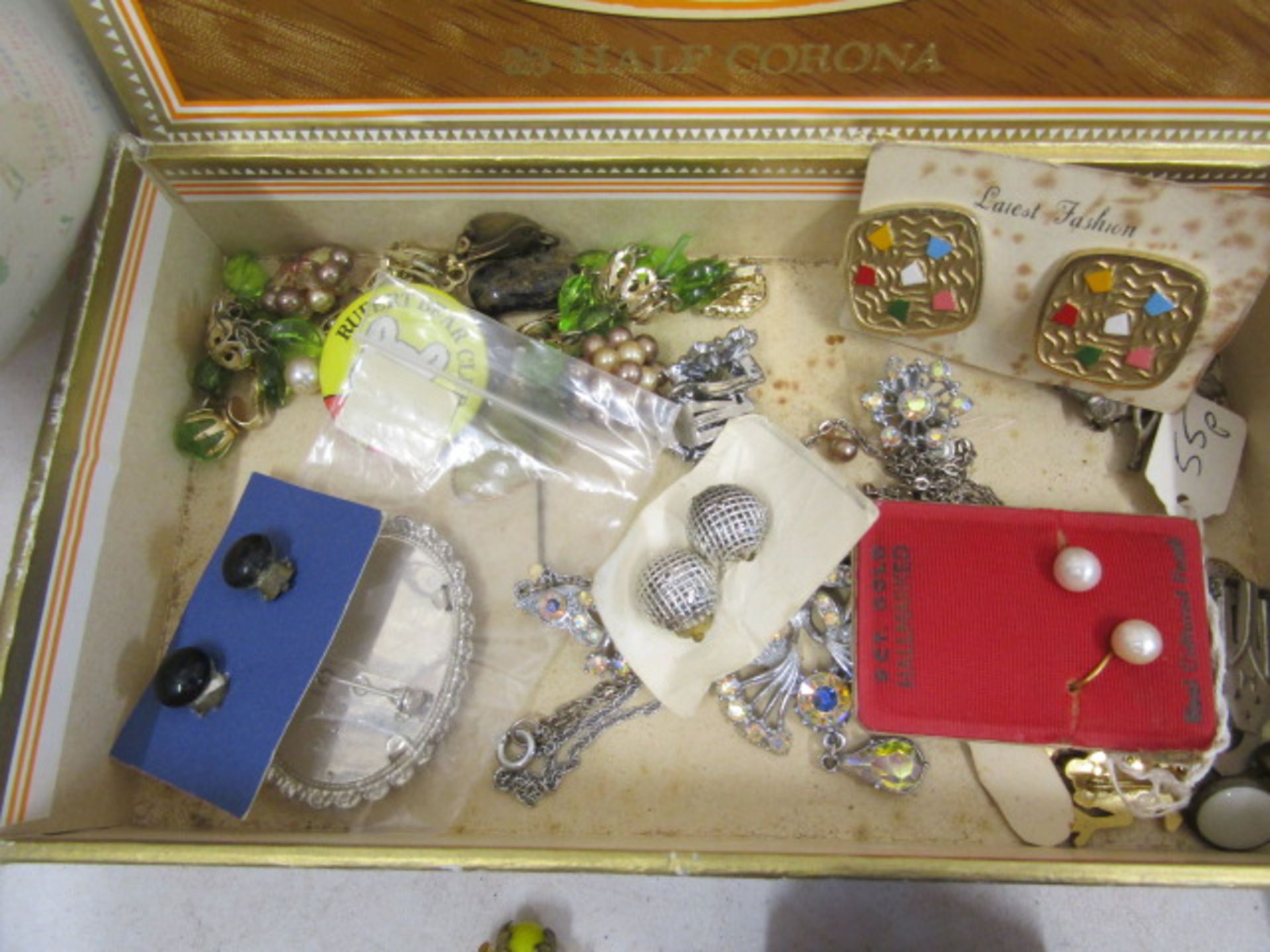 Costume jewellery inc Australian Opal earrings, quartz pendants etc etc - Image 23 of 26