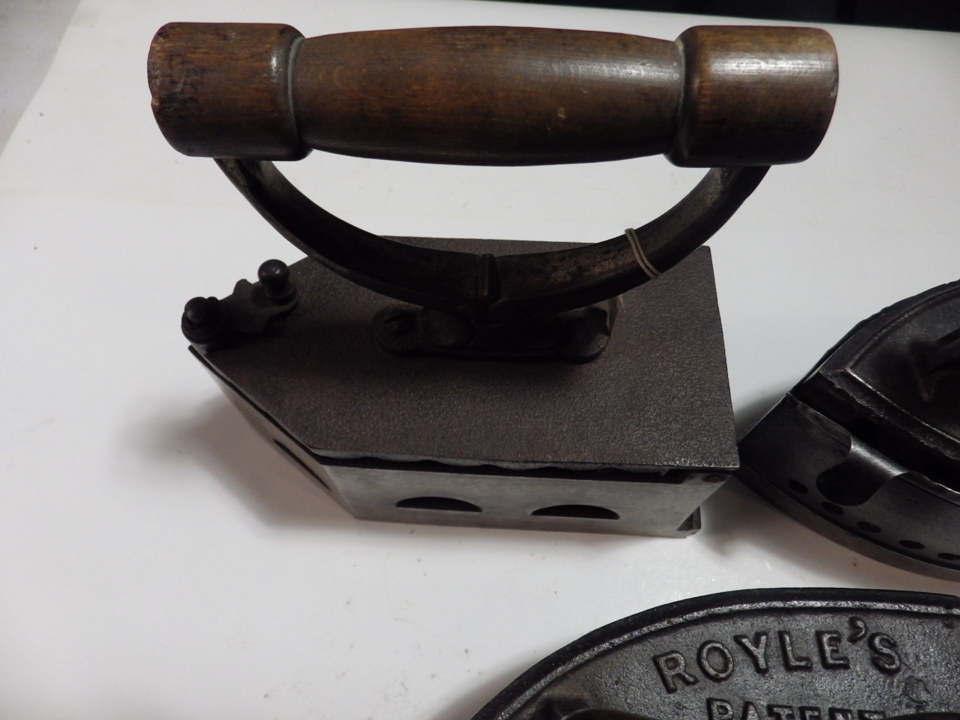 3 Charcoal box irons to incl Royles Patent Manchester fuel iron, Dalli made in germany etc - Image 4 of 4