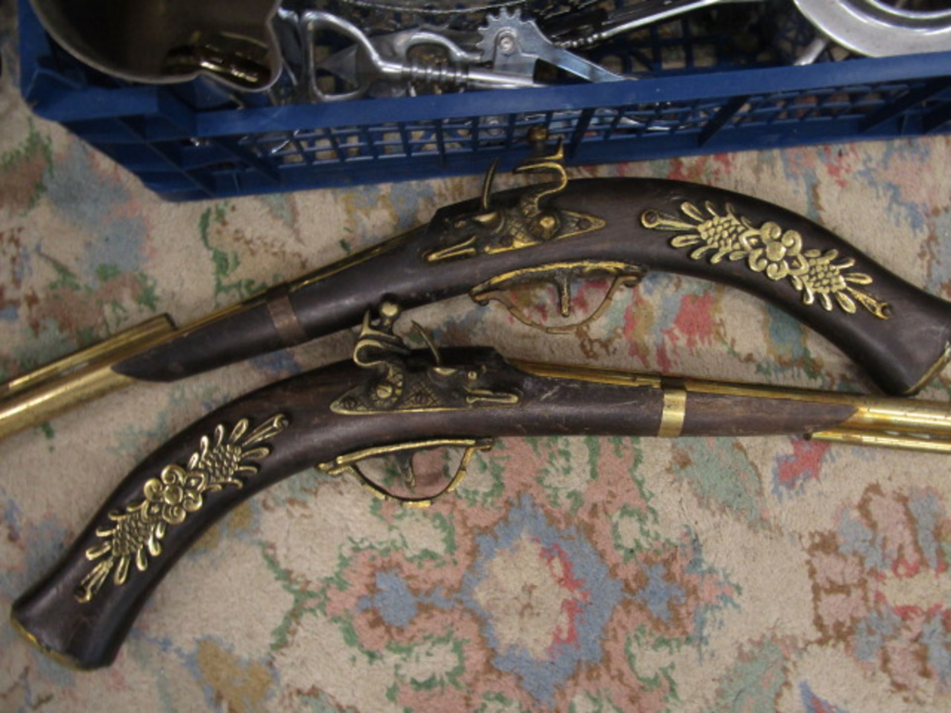 various metal wares and replica guns - Image 3 of 6