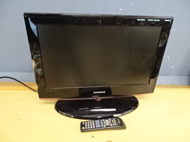 Samsung 21" LCD TV with remote from a house clearance