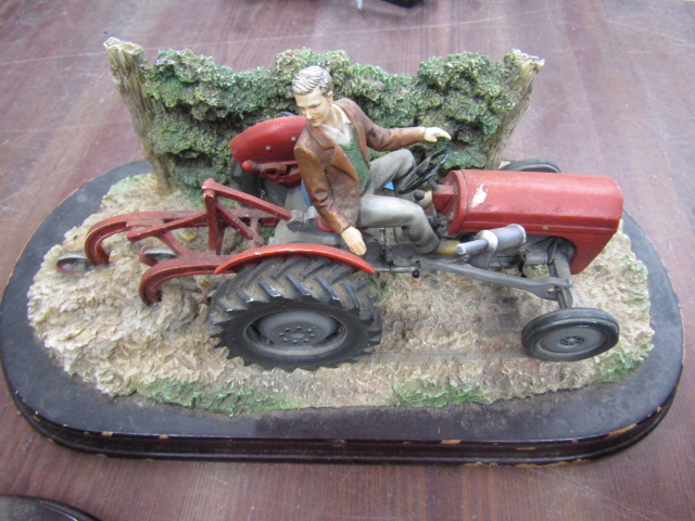 3 farming figurines, 2 have slight damage as pictured - Image 5 of 10