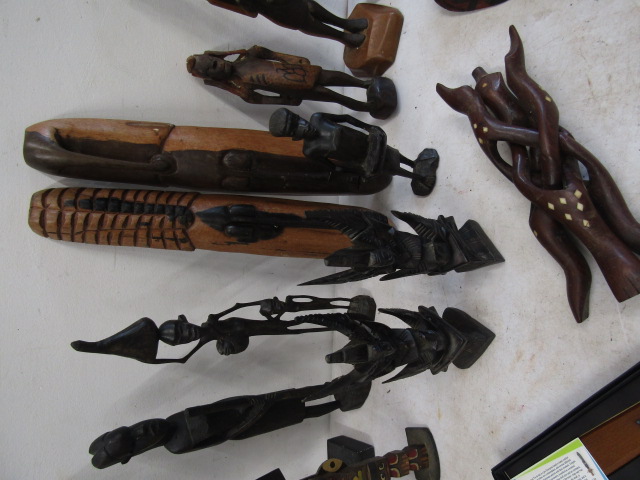 Various tribal treen figures/masks etc - Image 3 of 5