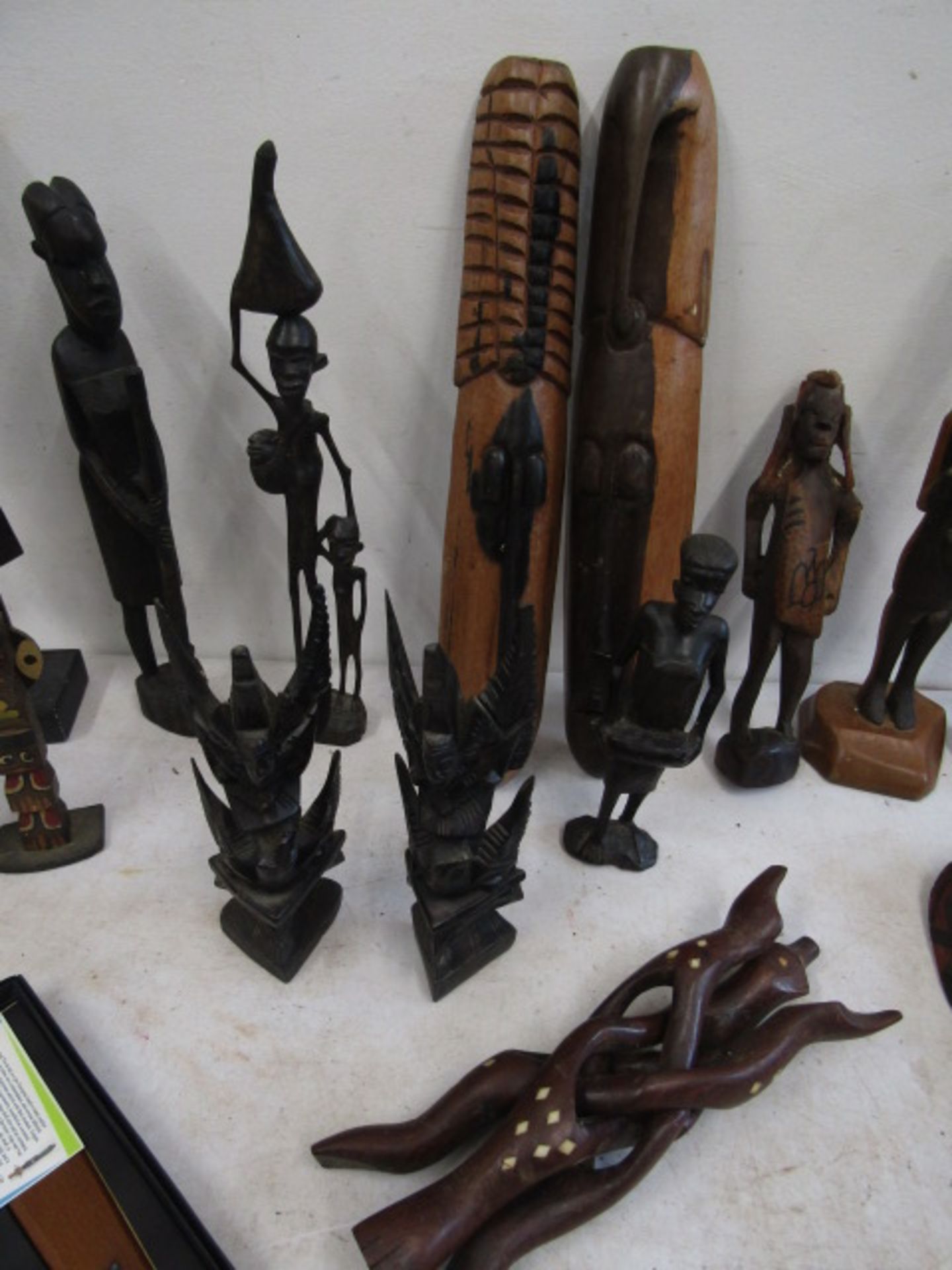 Various tribal treen figures/masks etc - Image 3 of 5