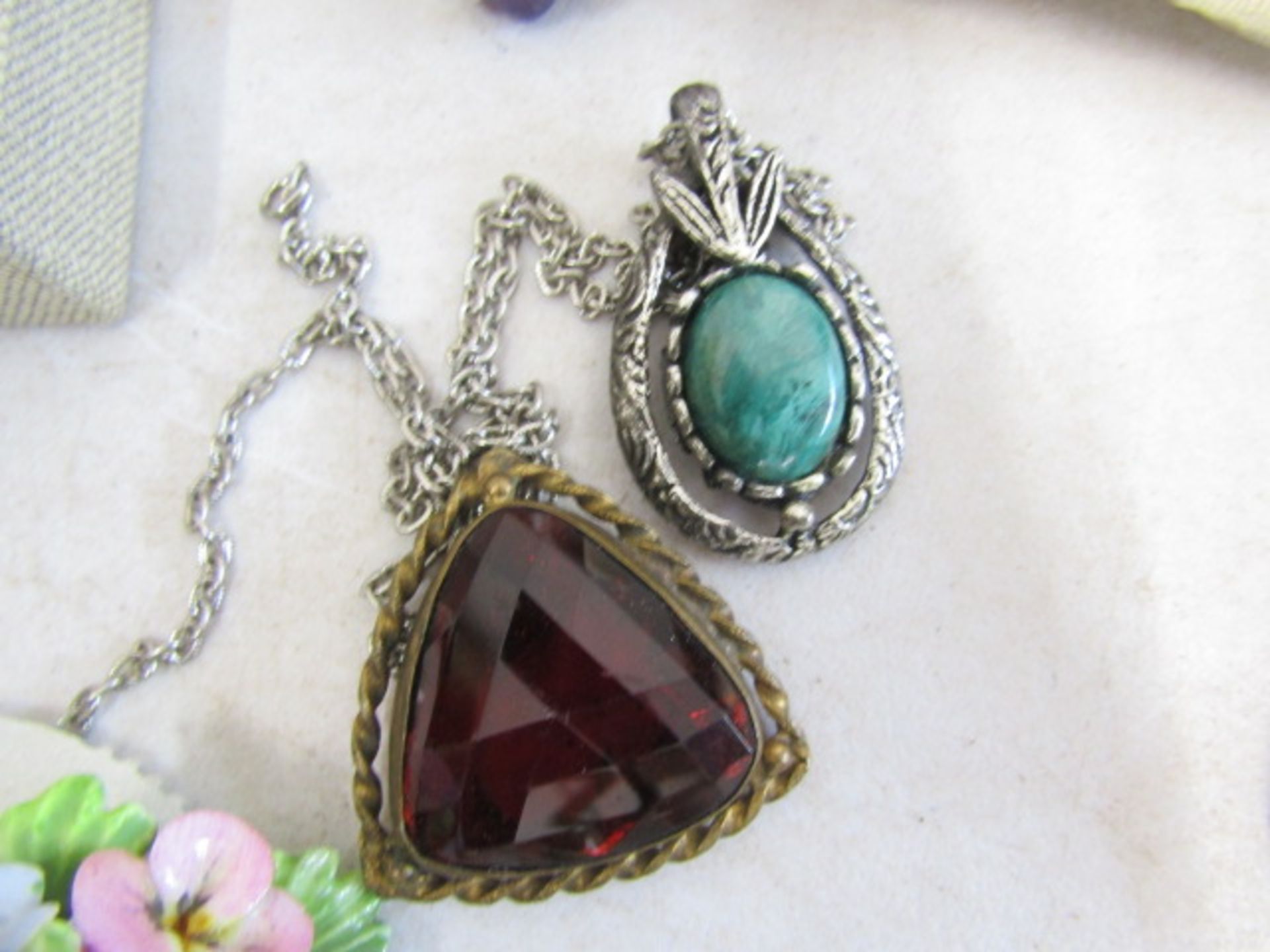 Costume jewellery inc Australian Opal earrings, quartz pendants etc etc - Image 18 of 26