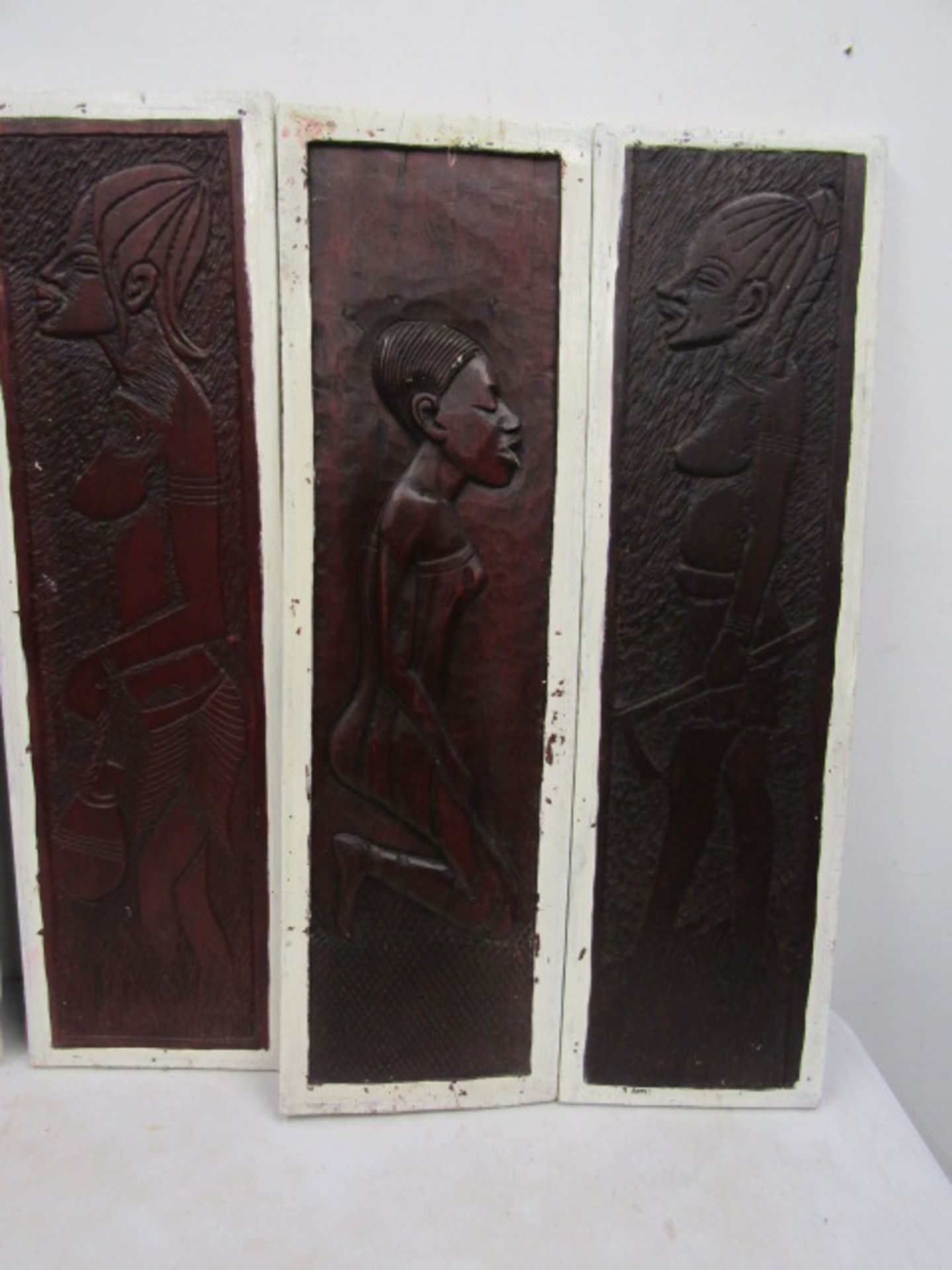 5 African wooden panels - Image 3 of 3