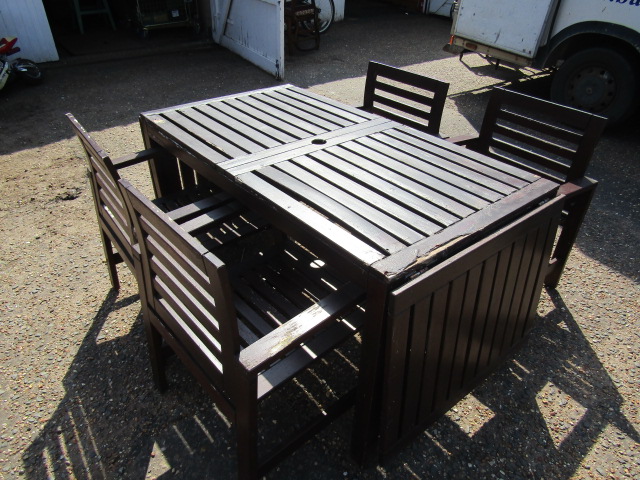 Extending garden table and 4 chairs - Image 4 of 4