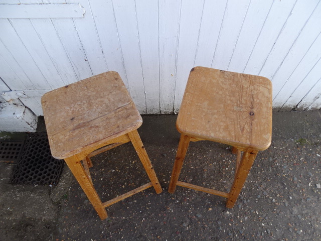 Pair of pine stools - Image 2 of 2