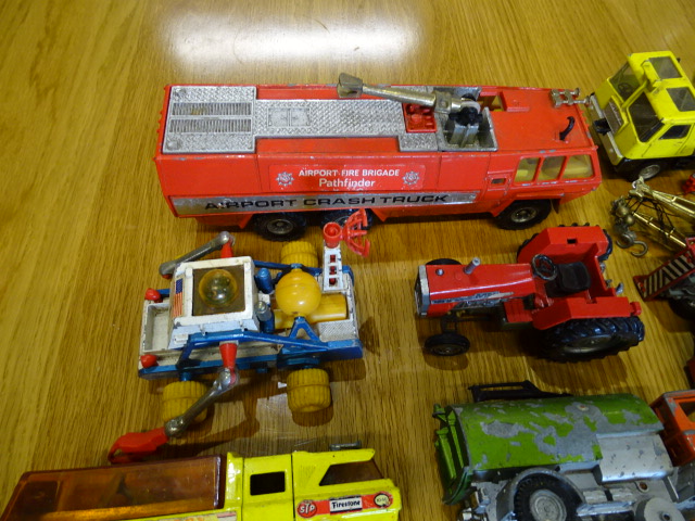 Vintage diecast vehicles to include Dinky, Corgi and Matchbox - Image 7 of 7