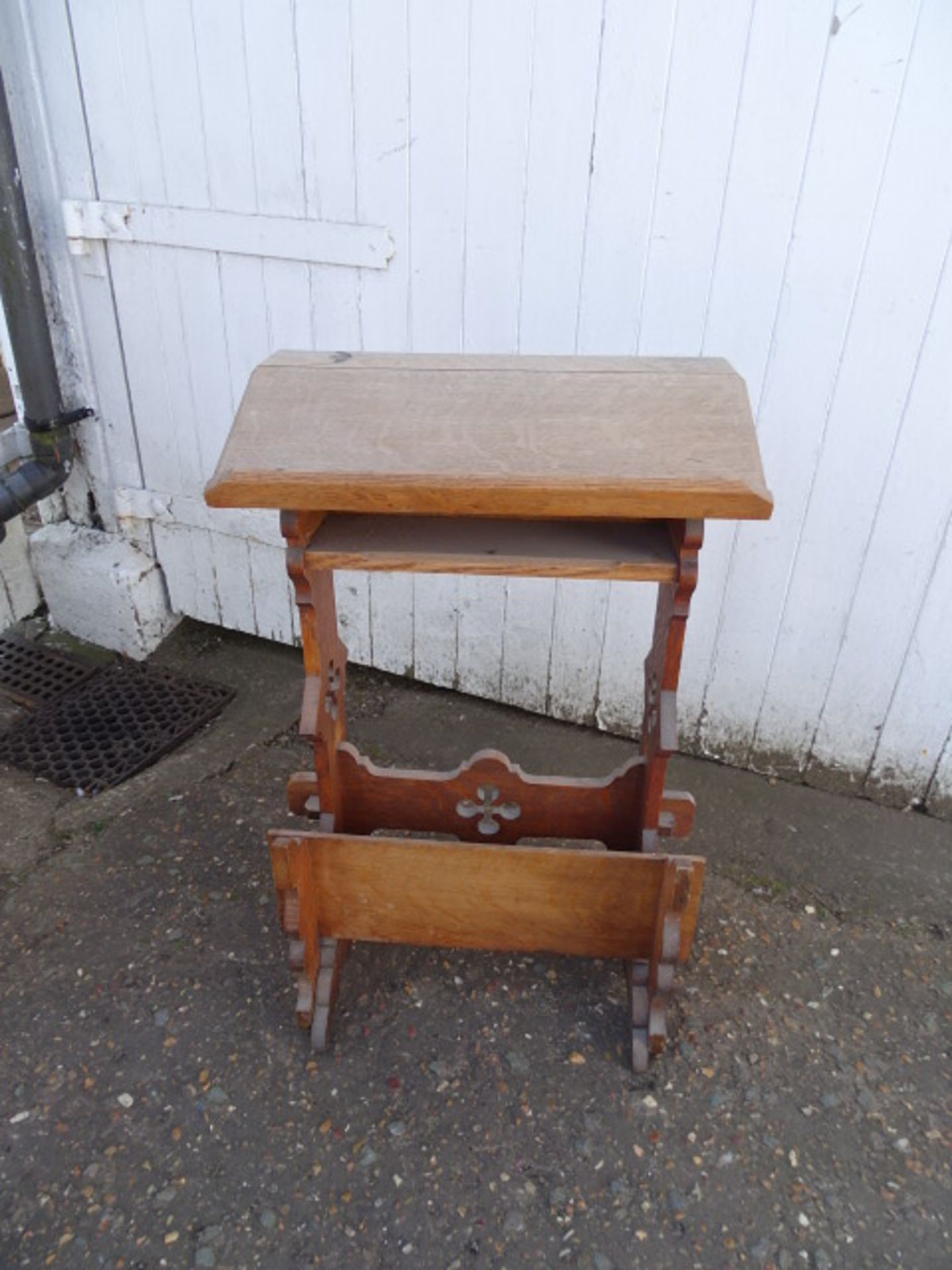 Oak prayer kneeler - Image 2 of 2