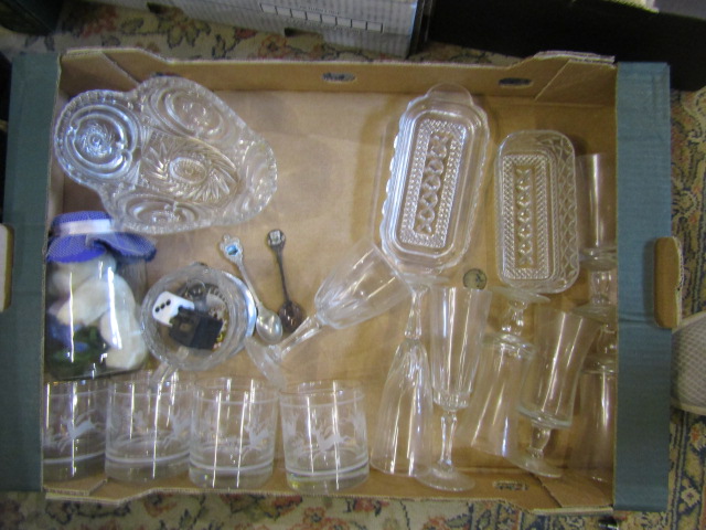 A stillage of china, glass sundry household items stillage not included and all items must be - Image 5 of 21