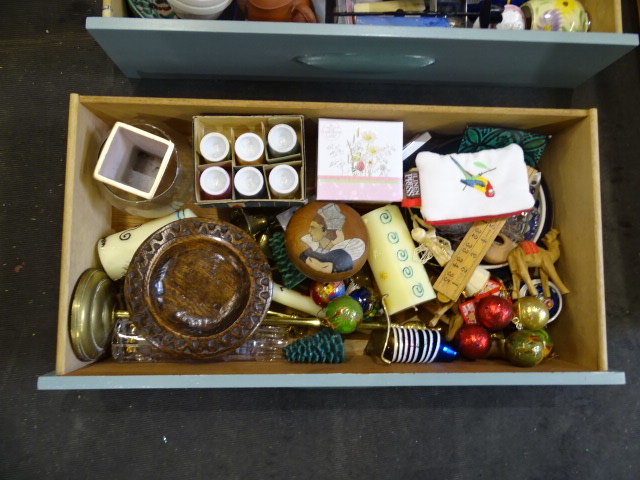 Stillage containing china, glass and cutlery etc (contents only stillage not included) - Image 10 of 19