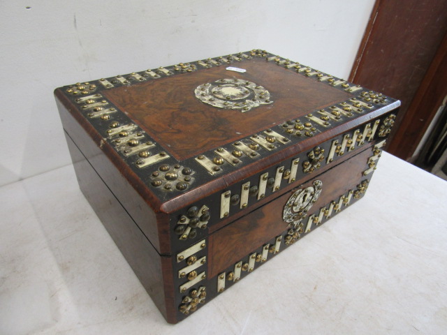 Victorian burr walnut decorated sewing box - Image 2 of 6