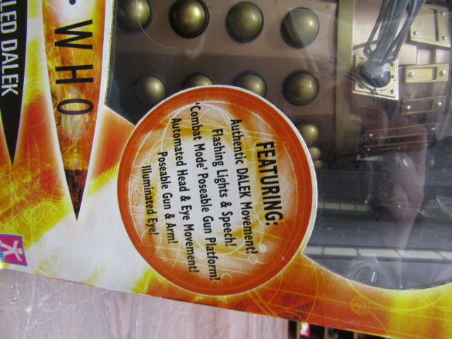 A remote controlled Dalek in original box - Bild 2 aus 6