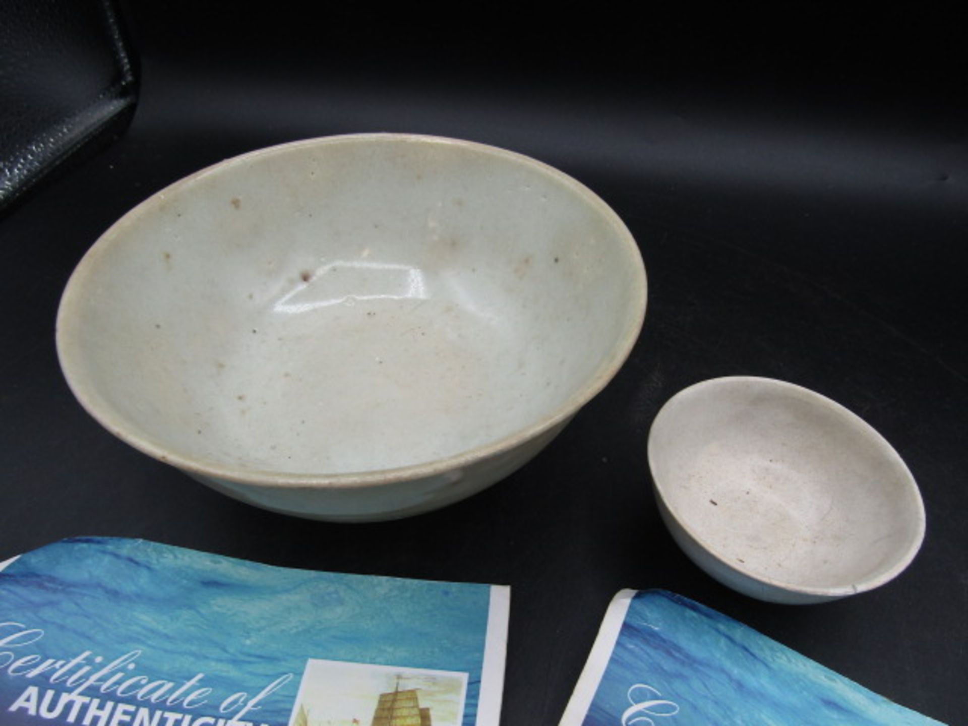 Tek Sing ship wrecked porcelain with c.o.a from the wreckage in 1822, recovered in 1999 - Image 3 of 4