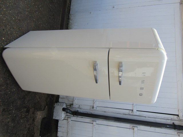 Retro style Smeg fridge freezer