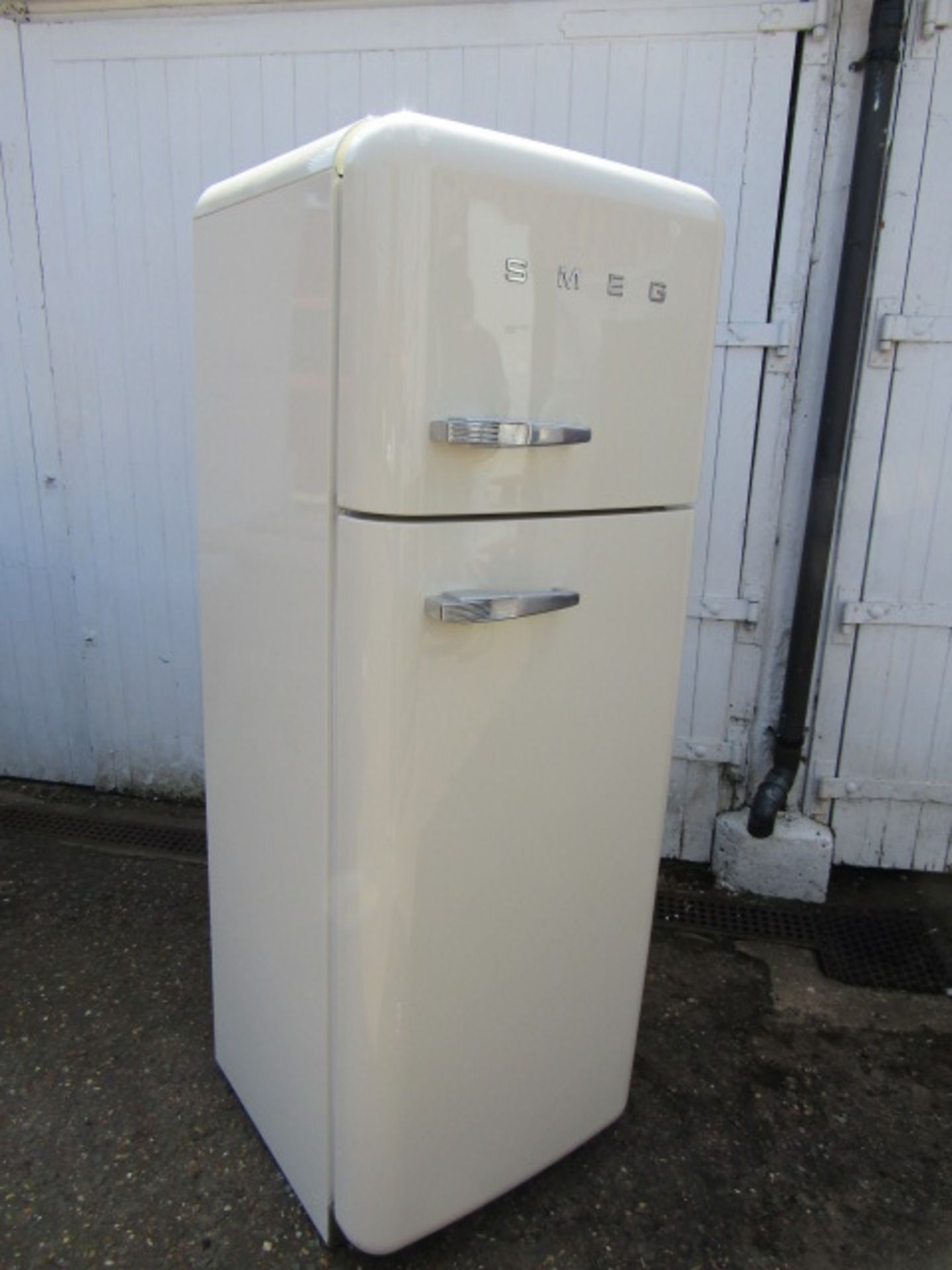 Retro style Smeg fridge freezer