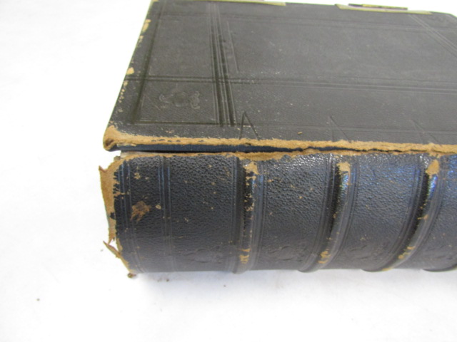 An illustrated family bible Cassel, Petter & Galpin - Image 14 of 14