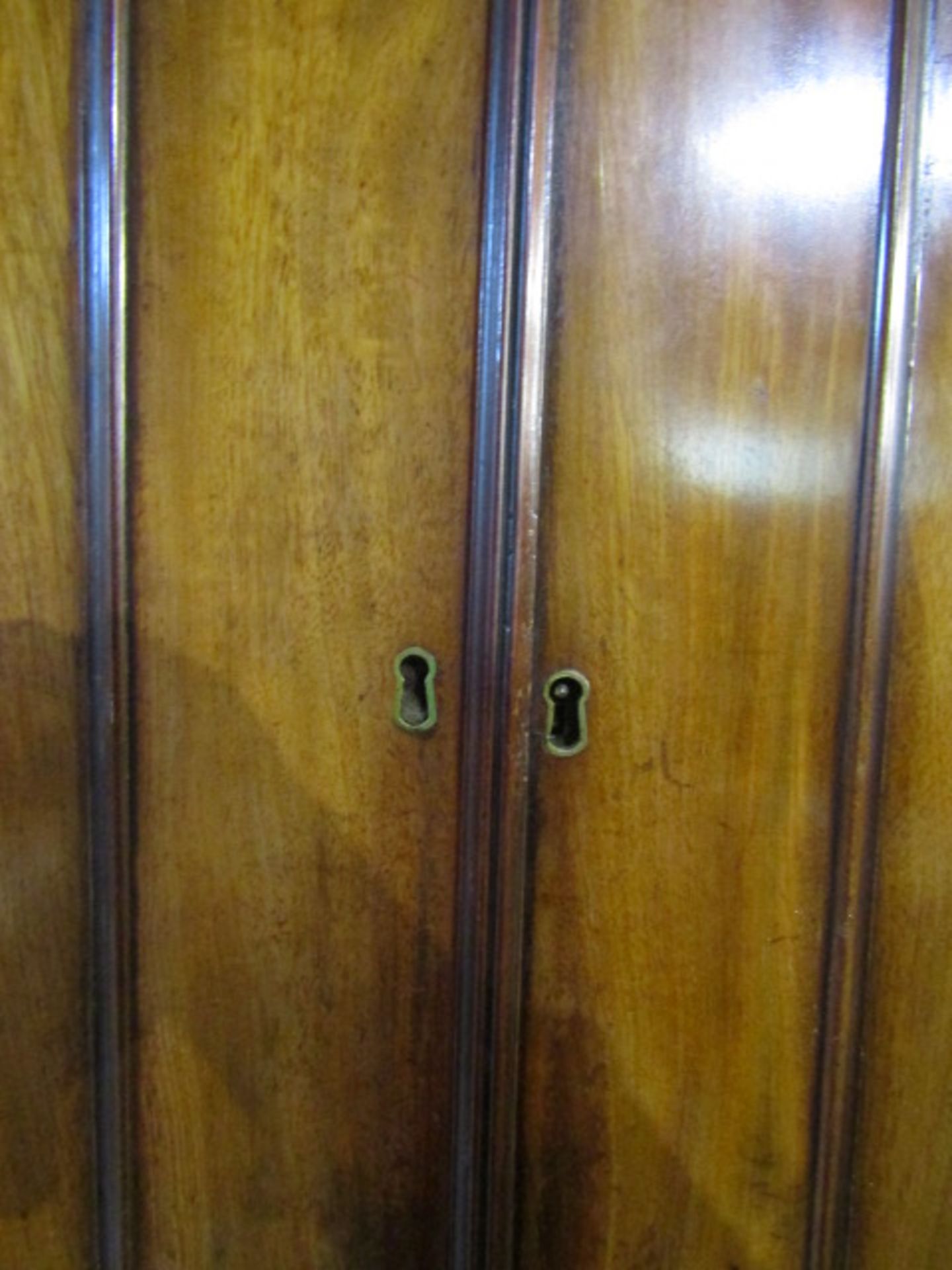 Mahogany linen press/cupboard with ornate brass handles 122cmW 208cmH 50cmD no key - Image 15 of 15