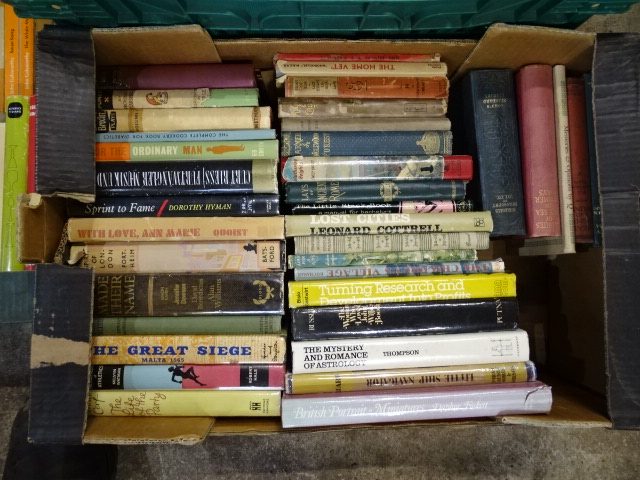 3 Boxes of mixed books to include vintage Puffin etc - Image 3 of 4