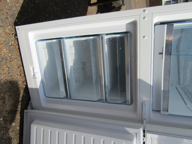 Bosch fridge freezer - Image 3 of 3