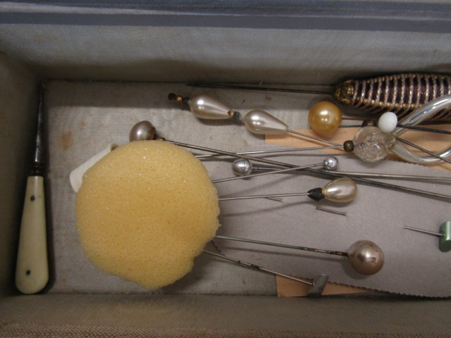 vintage sewing boxes with contents inc hatpins and small jade? dog - Image 15 of 19