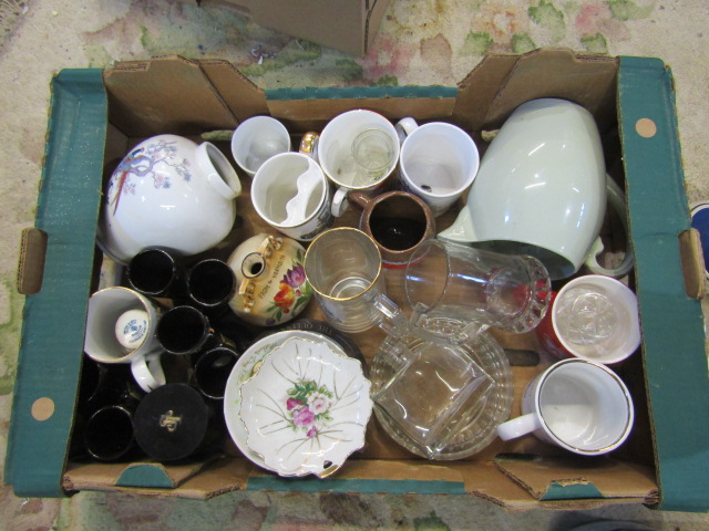 A stillage of china, glass and sundries stillage not included- all items must be removed. - Image 7 of 18