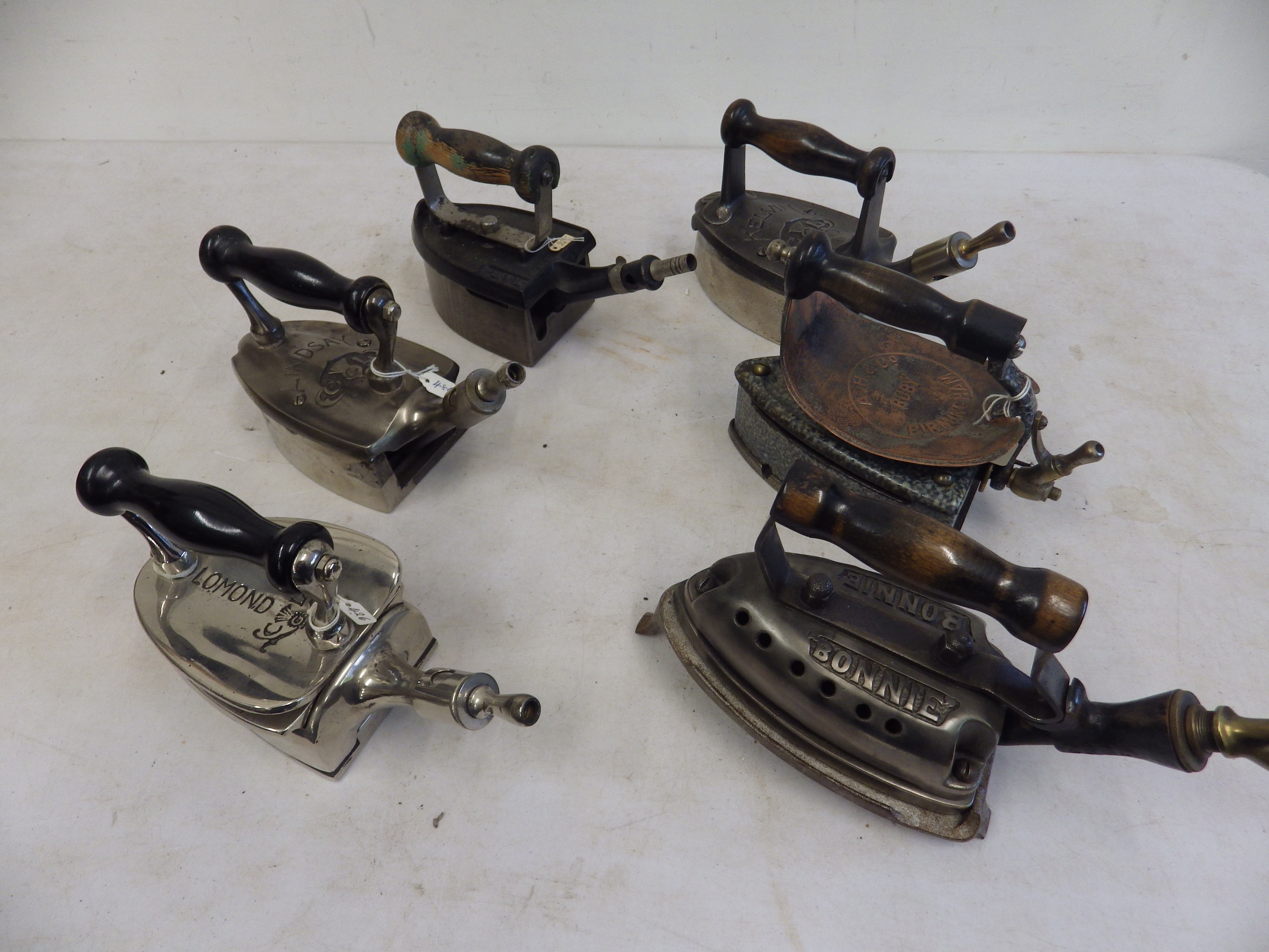 6 assorted gas irons to incl CLG Scotland irons Lomond, Lindsay and Kelvin together with Pearl