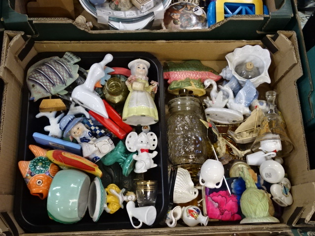 Stillage containing glass, china and collectables etc (contents only stillage not included) - Image 6 of 18