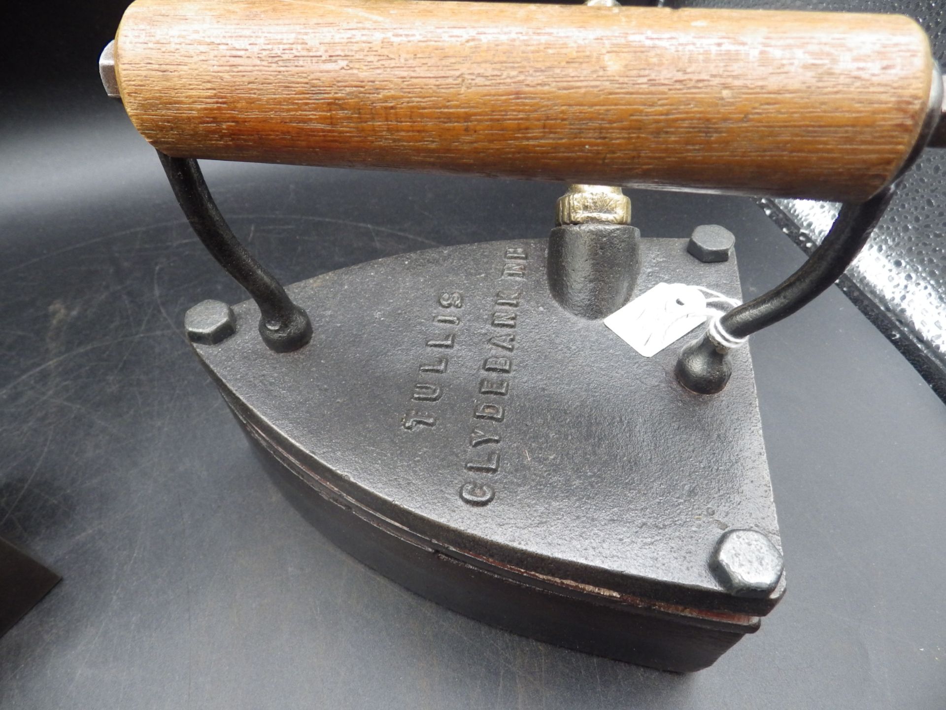 Little Gem patent gas iron together with a Tullis Clydebank NB gas iron (2 irons) - Image 3 of 5