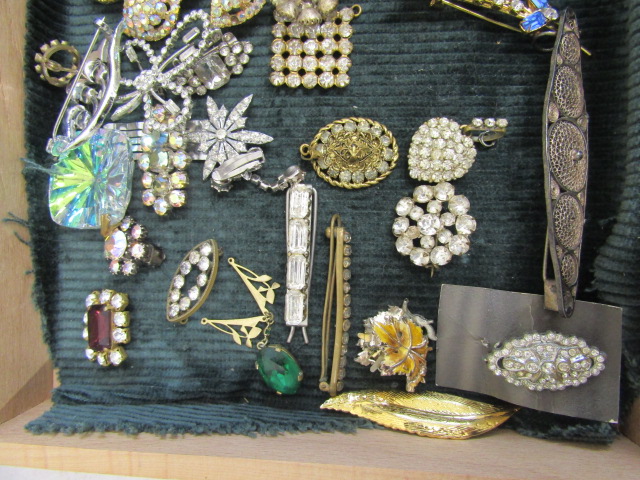 Collection brooches - Image 4 of 9