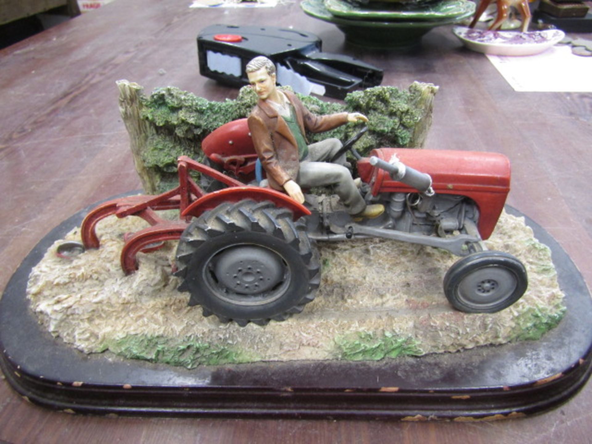 3 farming figurines, 2 have slight damage as pictured - Image 6 of 10