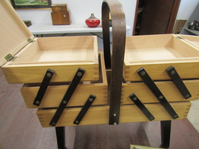 Sewing boxes, one cantilever plus 2 pictures - Image 2 of 9