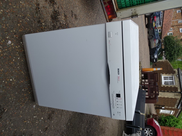 Bosch freestanding dishwasher from a house clearance