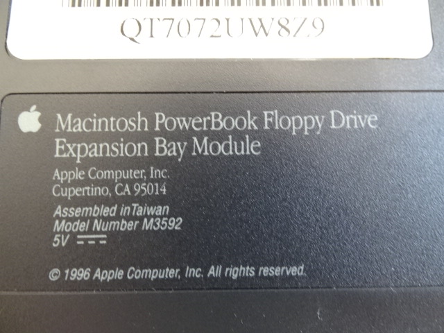 Vintage Apple Powerbook 1400cs, Color Stylewriter 2200 and Powerbook floppy drive expansion bay - Image 5 of 7