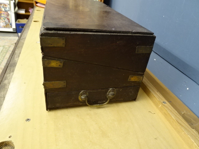 Mahogany writing slope with drawer (in need of restoration) - Image 4 of 4