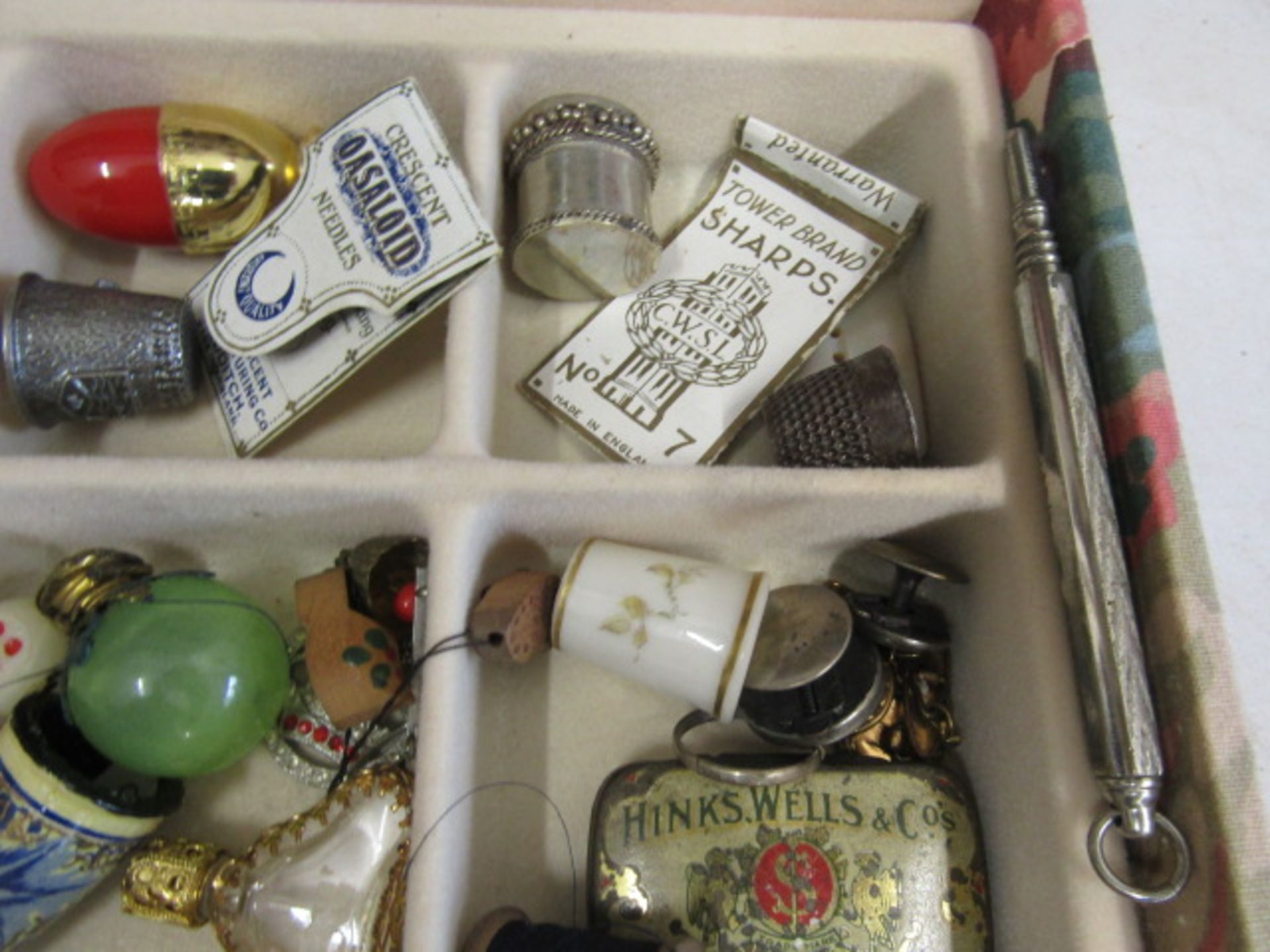 vintage sewing boxes with contents inc hatpins and small jade? dog - Image 6 of 19