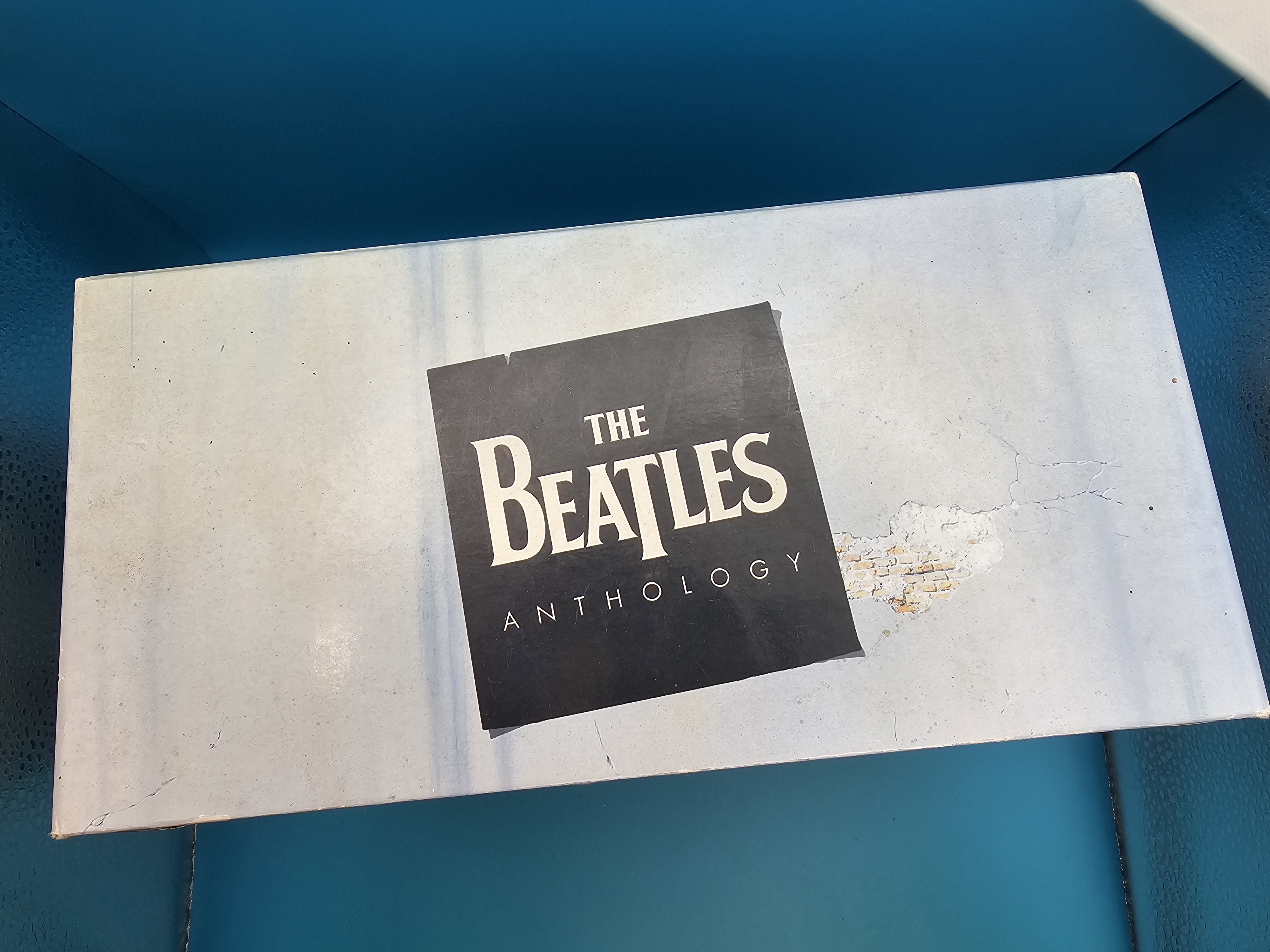 The Beatles Anthology 8 Video Box Set in mint condition - Image 2 of 7