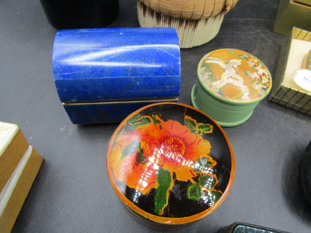 Collection of sewing boxes and pots - Image 4 of 10