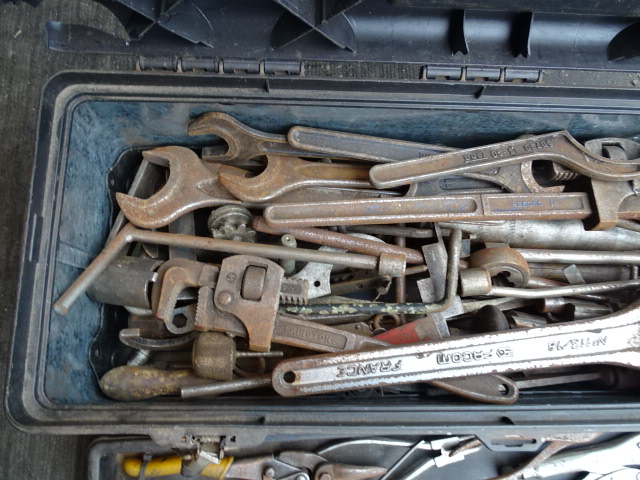 Toolbox full of tools to include spanners, adjustable wrenches and pliers etc - Image 6 of 6