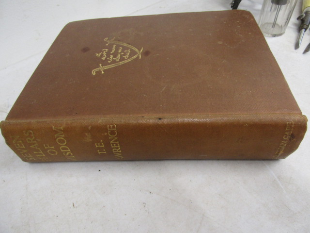 T.E Lawrence seven pillars of wisdom book  1935 trade edition