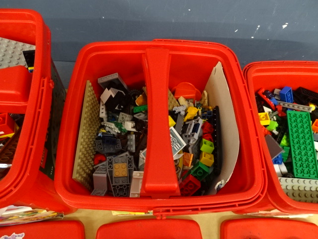 4 Tubs of Lego - Image 7 of 10