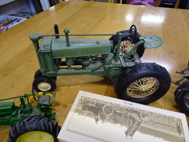 Diecast tractors to include John Deere etc - Image 2 of 5