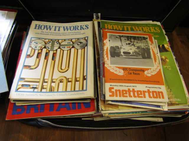 Airplane magazines, WW1/2 magazines, RAF Mildenhall booklets etc etc - Image 6 of 13