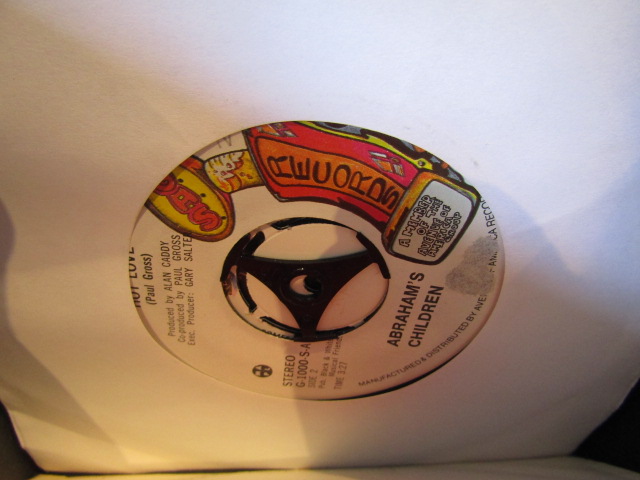 A collection of single 45's to inc Ska, Rock etc  many not in original sleeves - Image 24 of 48