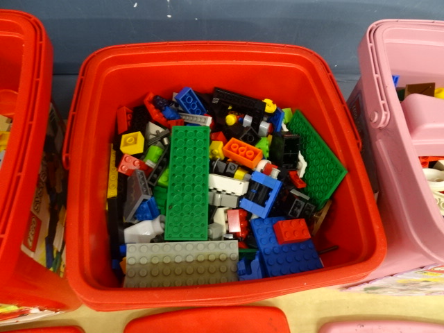 4 Tubs of Lego - Image 8 of 10