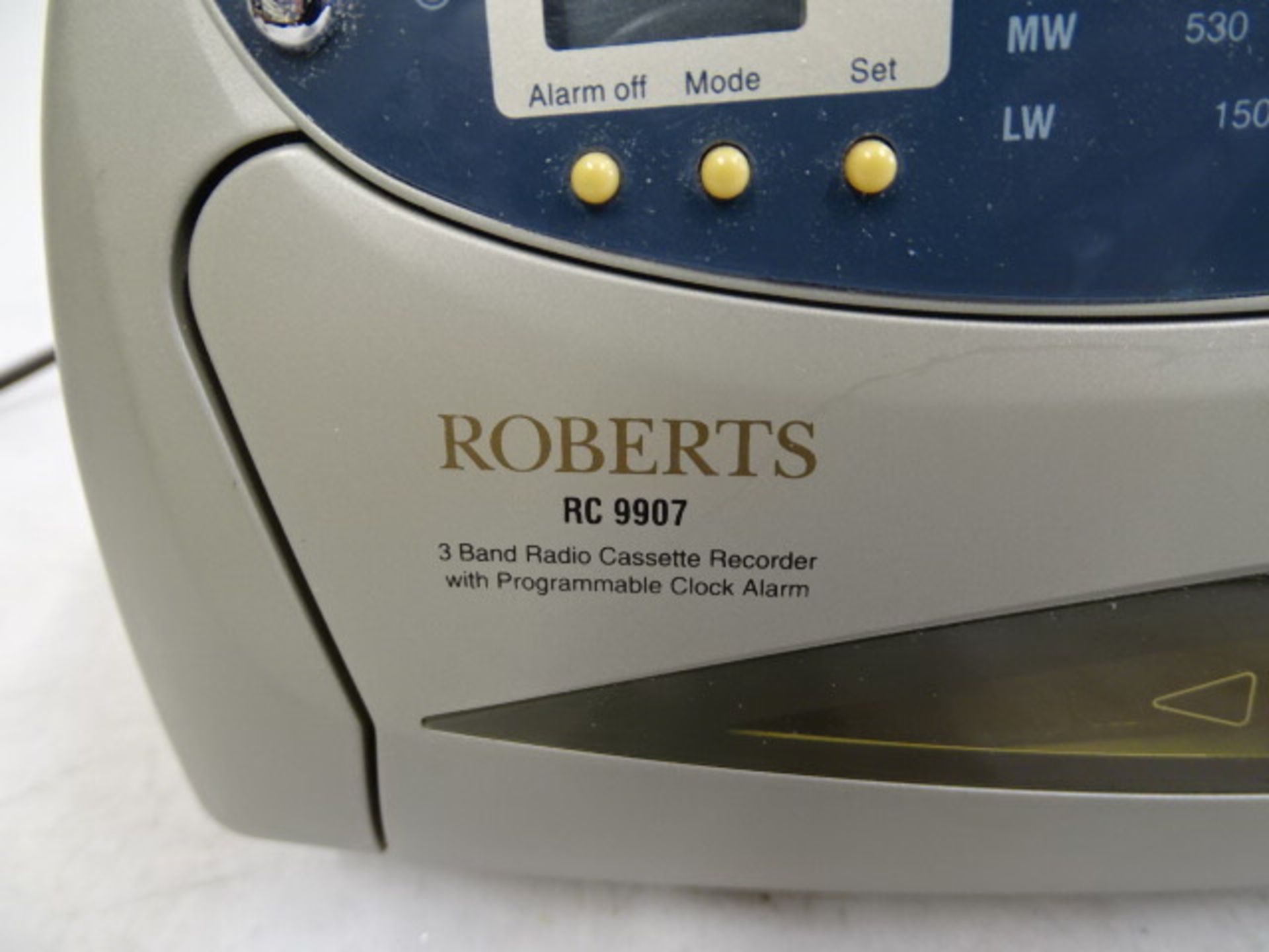 Vintage Roberts radio/cassette player from a house clearance - Image 2 of 2