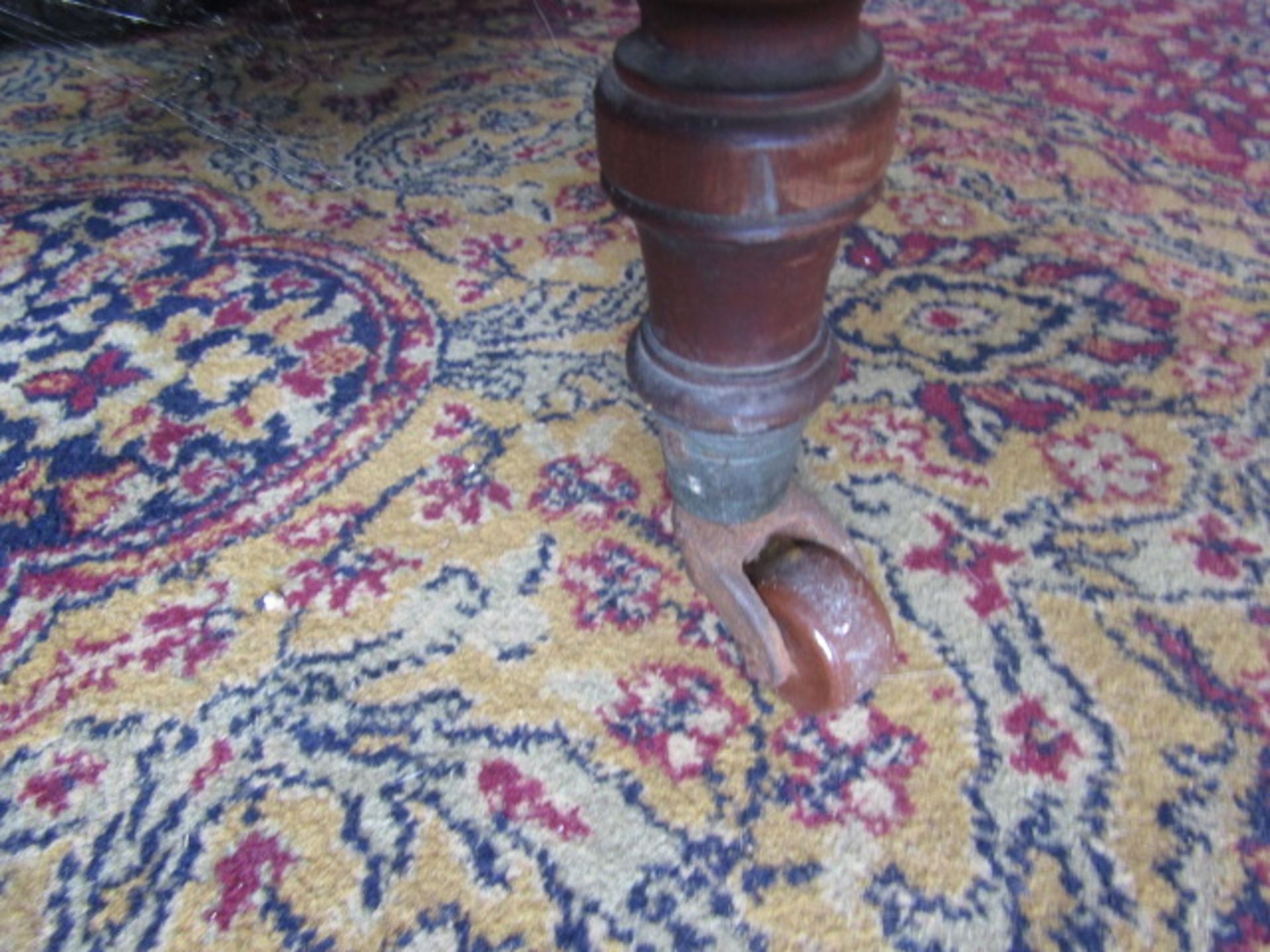 A washstand with marble top back has no tiles, one caster missing - Image 3 of 5